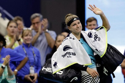 Czech Tennis Star Karolina Muchova Withdraws from WTA Finals Due to Injury