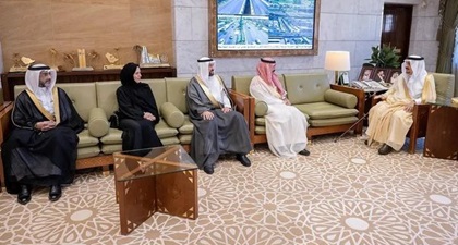 Prince Faisal bin Bandar Receives Economic Forum Riyadh Trustees
